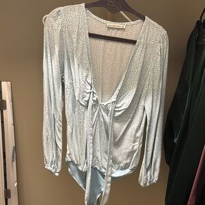 Women's Light Blue Top